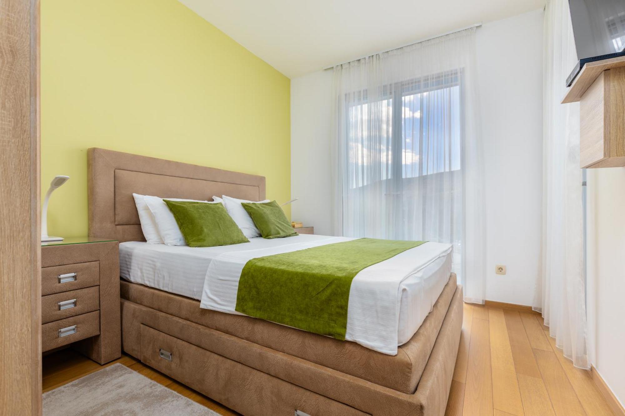 Apart Hotel M S Katunjanin ヘルツェグ・ノヴィ エクステリア 写真
