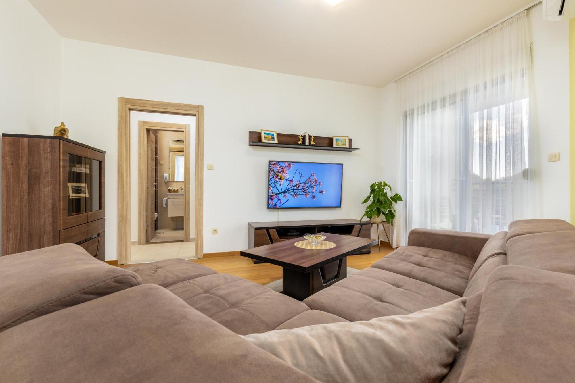 Apart Hotel M S Katunjanin ヘルツェグ・ノヴィ エクステリア 写真