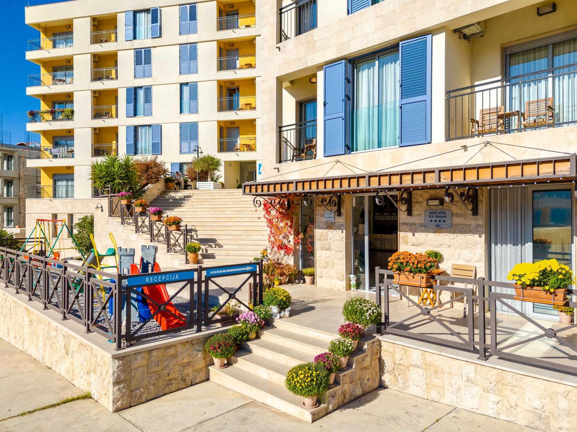 Apart Hotel M S Katunjanin ヘルツェグ・ノヴィ エクステリア 写真