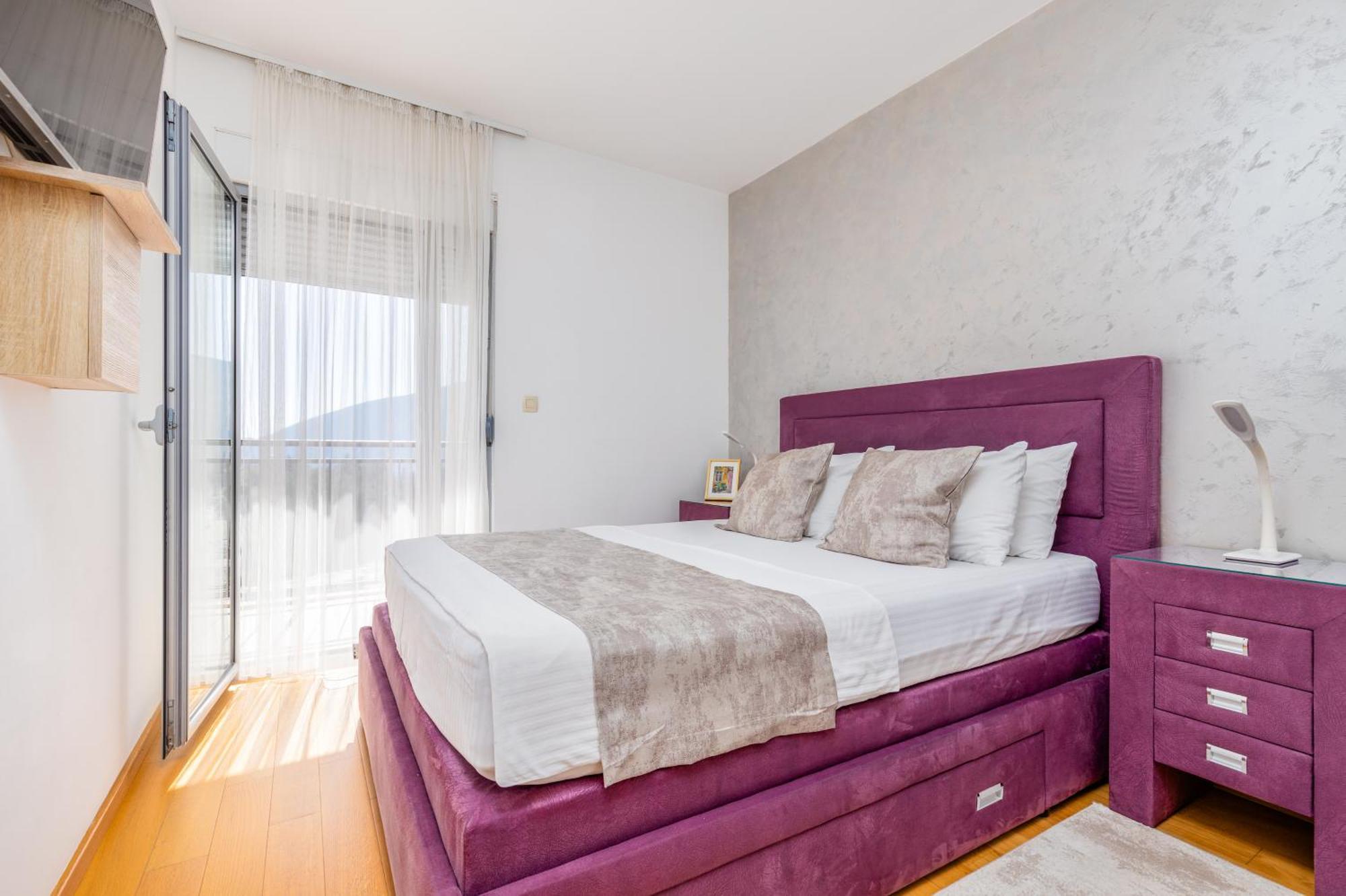 Apart Hotel M S Katunjanin ヘルツェグ・ノヴィ エクステリア 写真