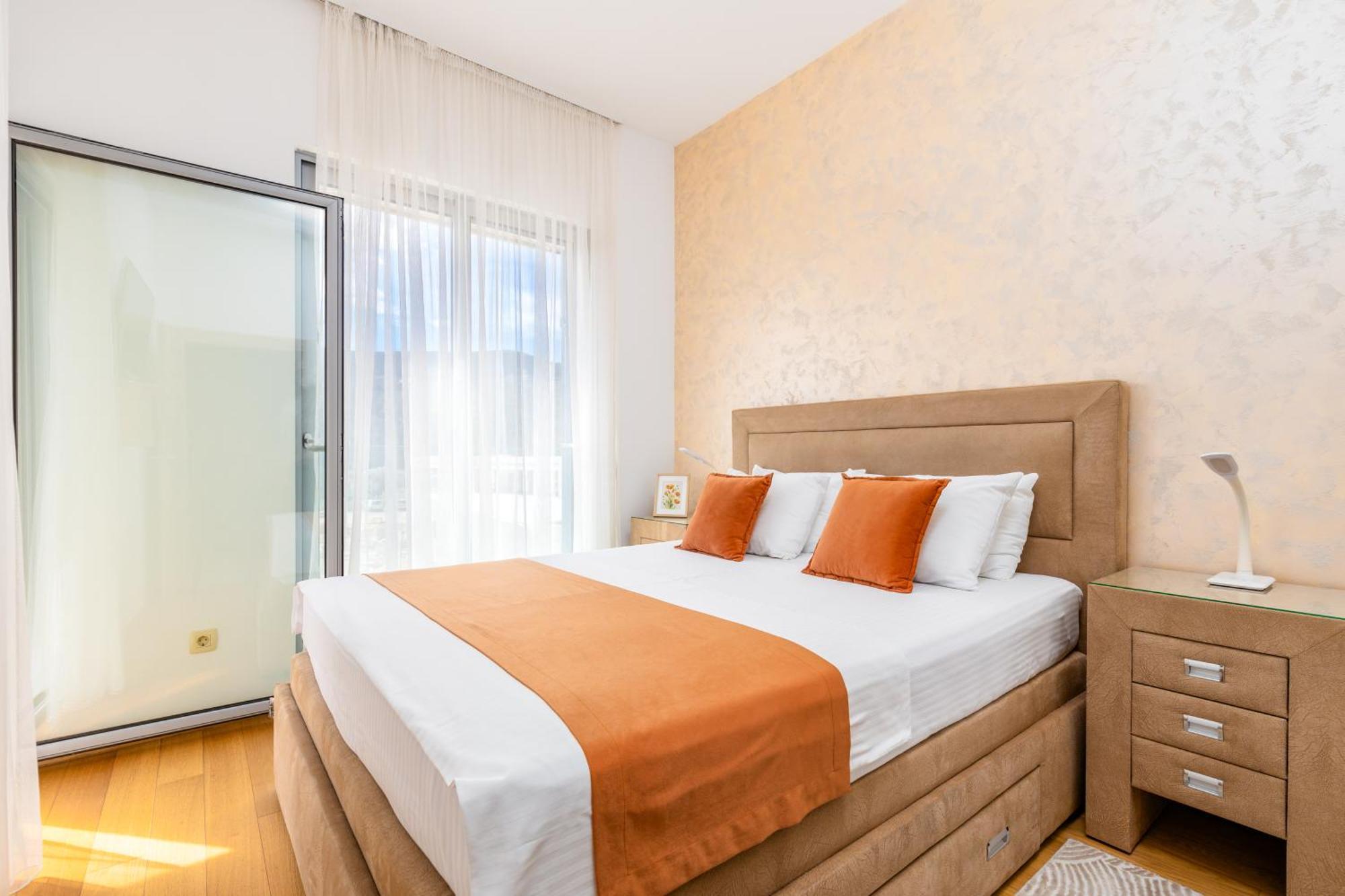 Apart Hotel M S Katunjanin ヘルツェグ・ノヴィ エクステリア 写真